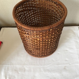 籐のゴミ箱