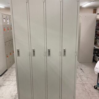 中古　4人用ロッカー　4人ロッカー　鍵あり　トーヨースチール　愛...