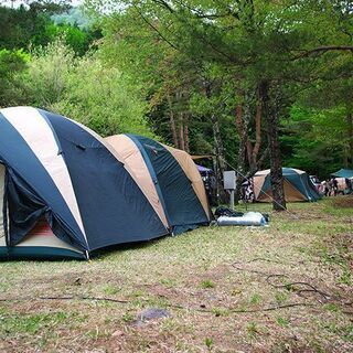 週単位、月単位でキャンプに行っている方を募集しています。