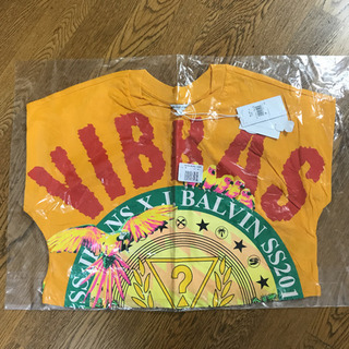 【新品】☆GUESS ｘ J.BALVIN VIBRAS Ｔシャツ の画像