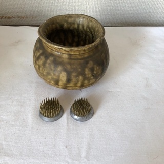 広口壺　ミニ剣山付き