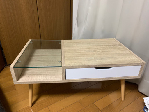 テーブル