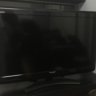 2011年 SHARP製　AQUOS32型