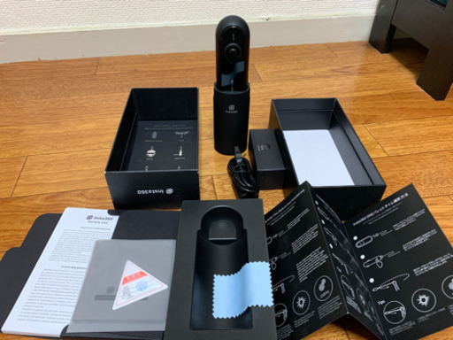 Insta360 ONE（ほぼ新品）  \u0026  Instaone専用自撮り棒はサービス致します。