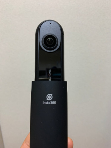 Insta360 ONE（ほぼ新品）  &  Instaone専用自撮り棒はサービス致します。