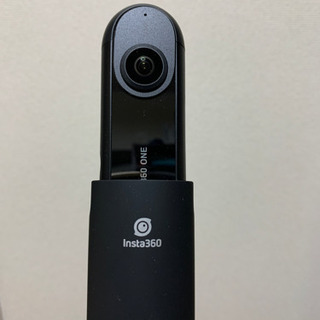 Insta360 ONE（ほぼ新品） & Instaone専用自撮り棒はサービス致します。