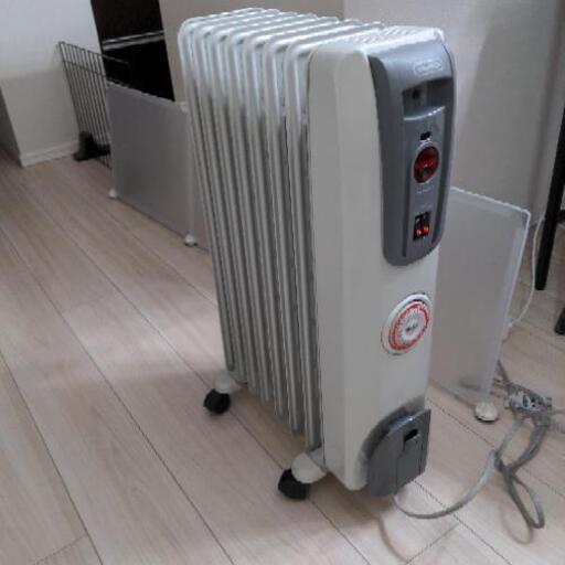 デロンギ　オイルヒーター　H770812EFS