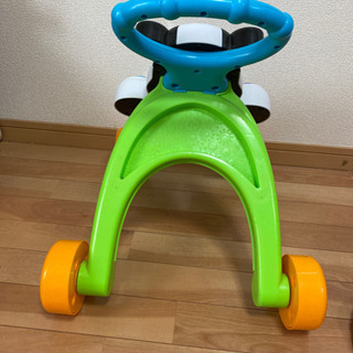 2点セット　歩行器　足蹴り　車　　の画像