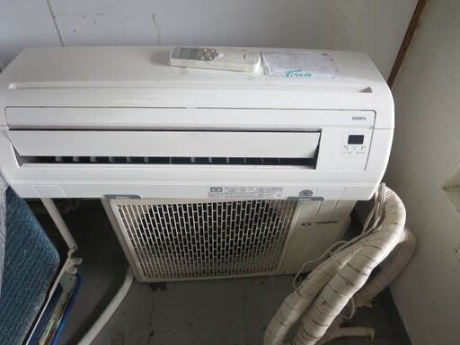 調布エアコン8畳用2013年製　単層100V　RA-2537PV　別館倉庫においてます