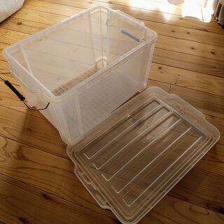 留め具付き収納ケースの画像