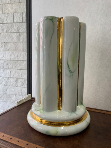 基本引取り　定価30万　逸品　極美　イタリア　オブジェ　花台　ライト台　陶器製