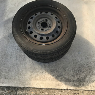 タイヤ　4本　ホイルカバー4つ　話し中