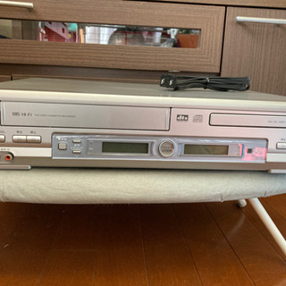 ♦️お値下げしました♦️【希少？】シャープ DVDプレーヤー一体...
