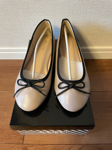 【 any FAM 】パンプス　Mサイズ