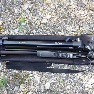 SONY ハンディカム用リモコン三脚 VCT-80AV ソフトケース付 【中古】の画像