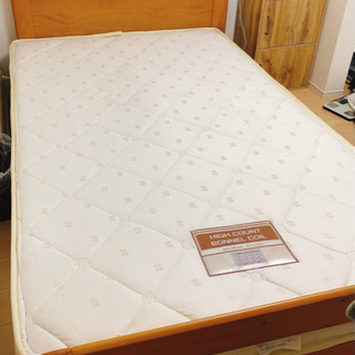 セミダブルベッドの画像