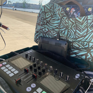 土日の昼はDJ音楽流してますが集まりませんか？