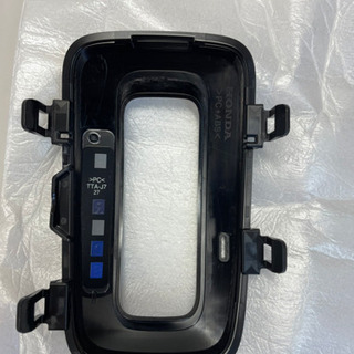 JF4 NBOX 純正シフトパネルの画像