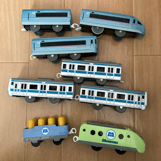 電池で動く電車など