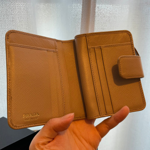 プラダ　サフィアーノ　財布　美品