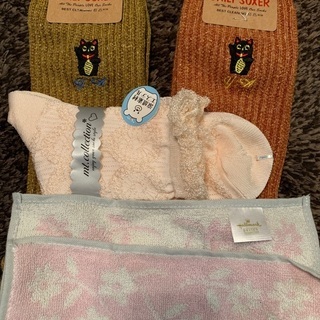 靴下３足＆タオルハンカチの画像