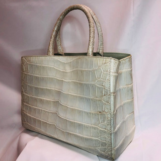 クロコ　ワニ革 ハンドバッグ ショルダー付 バニラ 白 本革 キレイの画像