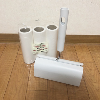 無印良品のカーペットクリーナーと換えのテープ