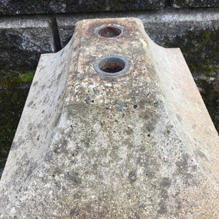 (支柱なしの)物干しのコンクリート台