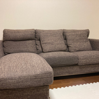 3人掛けソファとオットマン