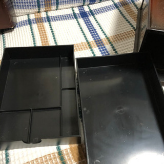 時計付き電話台の画像