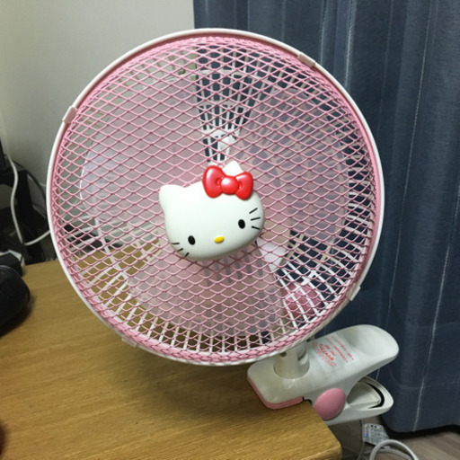 サンリオ　ハローキティ　クリップファン　前後首振り可能