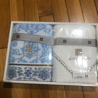ジバンシー　フェイスタオル　2枚