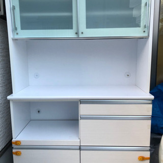 【急募】美品！横幅120センチの食器棚