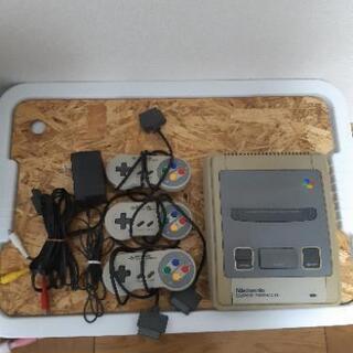 スーパーファミコン本体　ソフト13本　