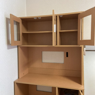 キッチンボード　食器棚