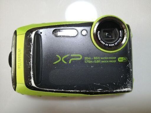 富士フイルム　XP120 20m防水カメラ