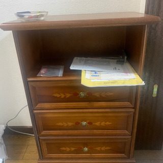 食器棚　差し上げます。