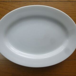 楕円の白い皿５枚セット