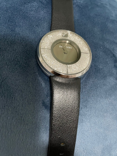 SALE❗️❗️スワロフスキー　本革ストラップ腕時計