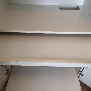 パソコン　周辺機器　収納棚の画像