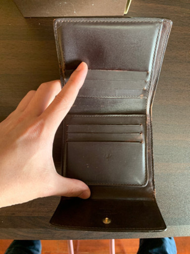 LV財布