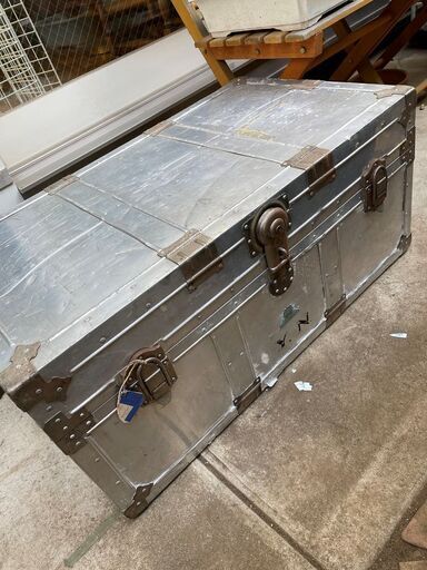 アンティークトランク