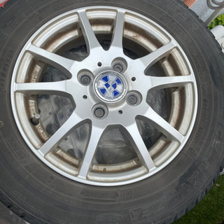 軽自動車　スタッドレスタイヤ　ホイール付き