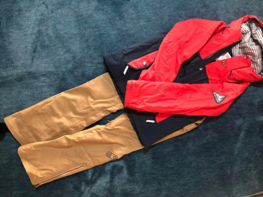 スノボ用品(ウェア、ボード)15万円相当→1万円に値下げします‼︎