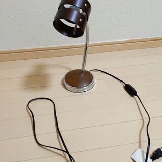 ニトリ デスクライト