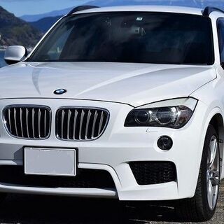 激安値下　美車【SUV】BMW X1 sDrive 18i Mスポーツ　ホワイト　Mエアロ　純正ナビ　TV　Bカメラ　純正18インチ　スマートキー 禁煙車の画像