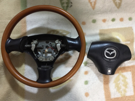 【良品】ですが訳アリ！マツダ純正OP？ナルディウッド！