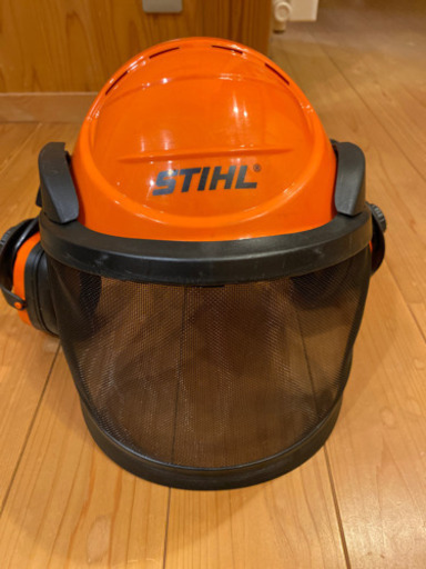 チェーンソーのＳＴＩＨＬスチールの防護ヘルメット