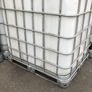 1000リットルの水タンク　の画像