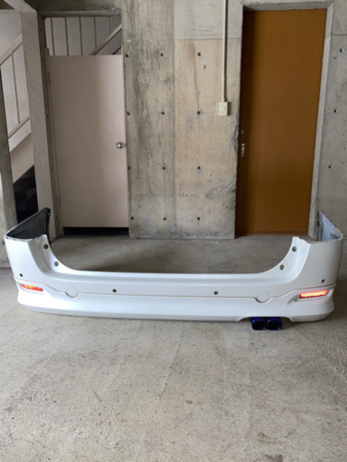 アルファード20ﾓﾃﾞﾘｽﾀｴｱﾛ付きﾊﾞﾝﾊﾟｰ